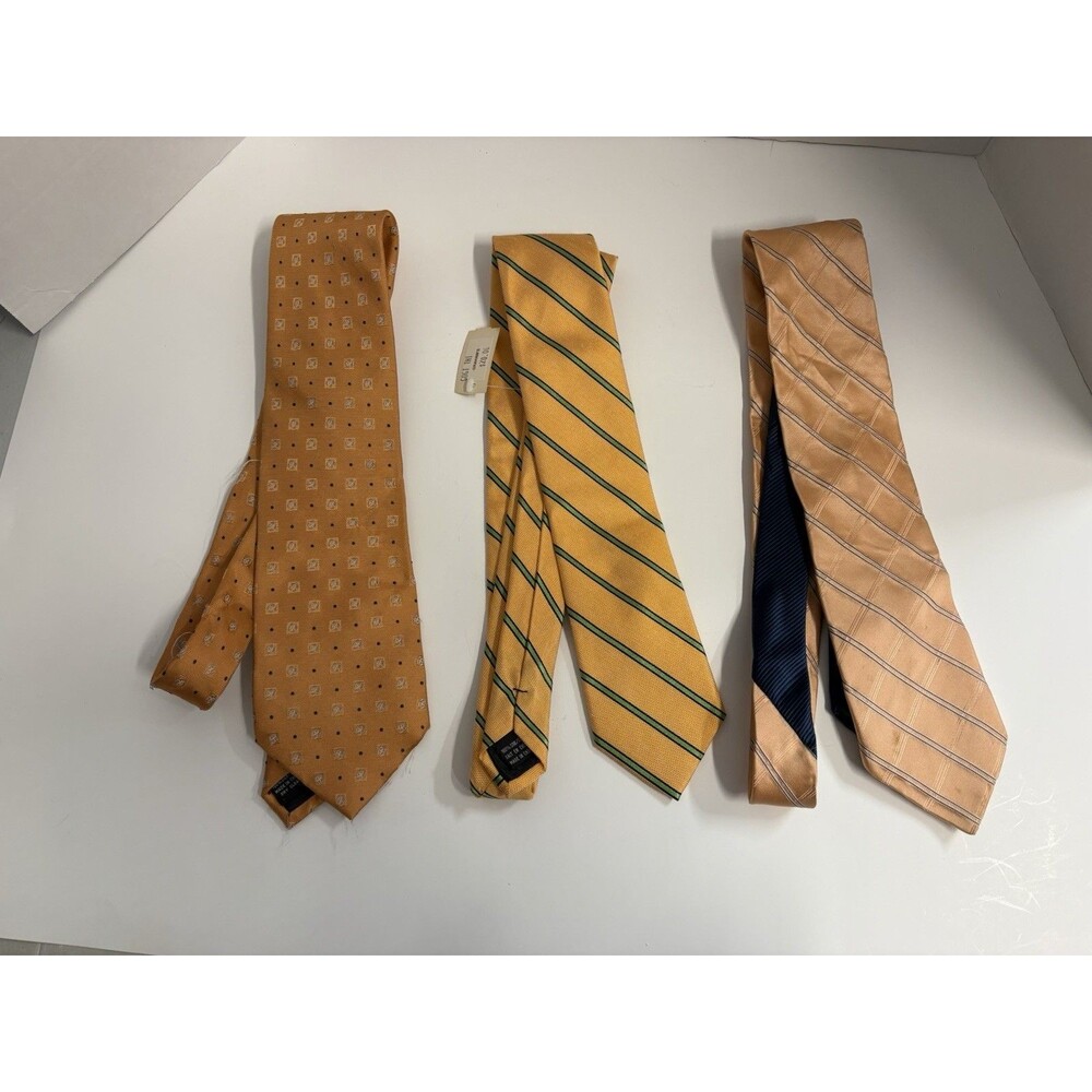 Mix Men’s Neck Tie Lot Mixed Patterns Lot of 3 Mixed Labels 1 NWT